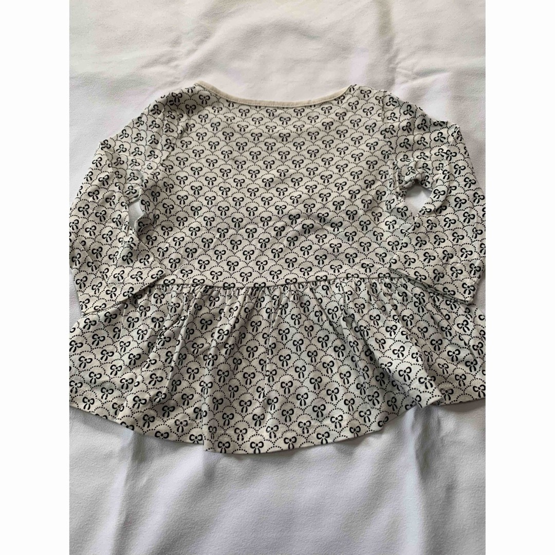 babyGAP(ベビーギャップ)のベビーギャップ　ロングTシャツ　70 キッズ/ベビー/マタニティのベビー服(~85cm)(Ｔシャツ)の商品写真