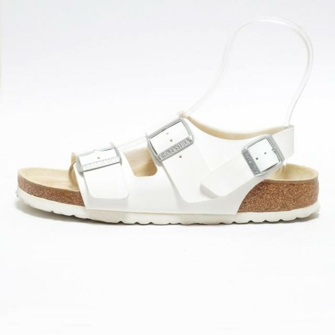 BIRKENSTOCK(ビルケンシュトック)のBIRKEN STOCK(ビルケンシュトック) サンダル 38 レディース - 白 レザー レディースの靴/シューズ(サンダル)の商品写真