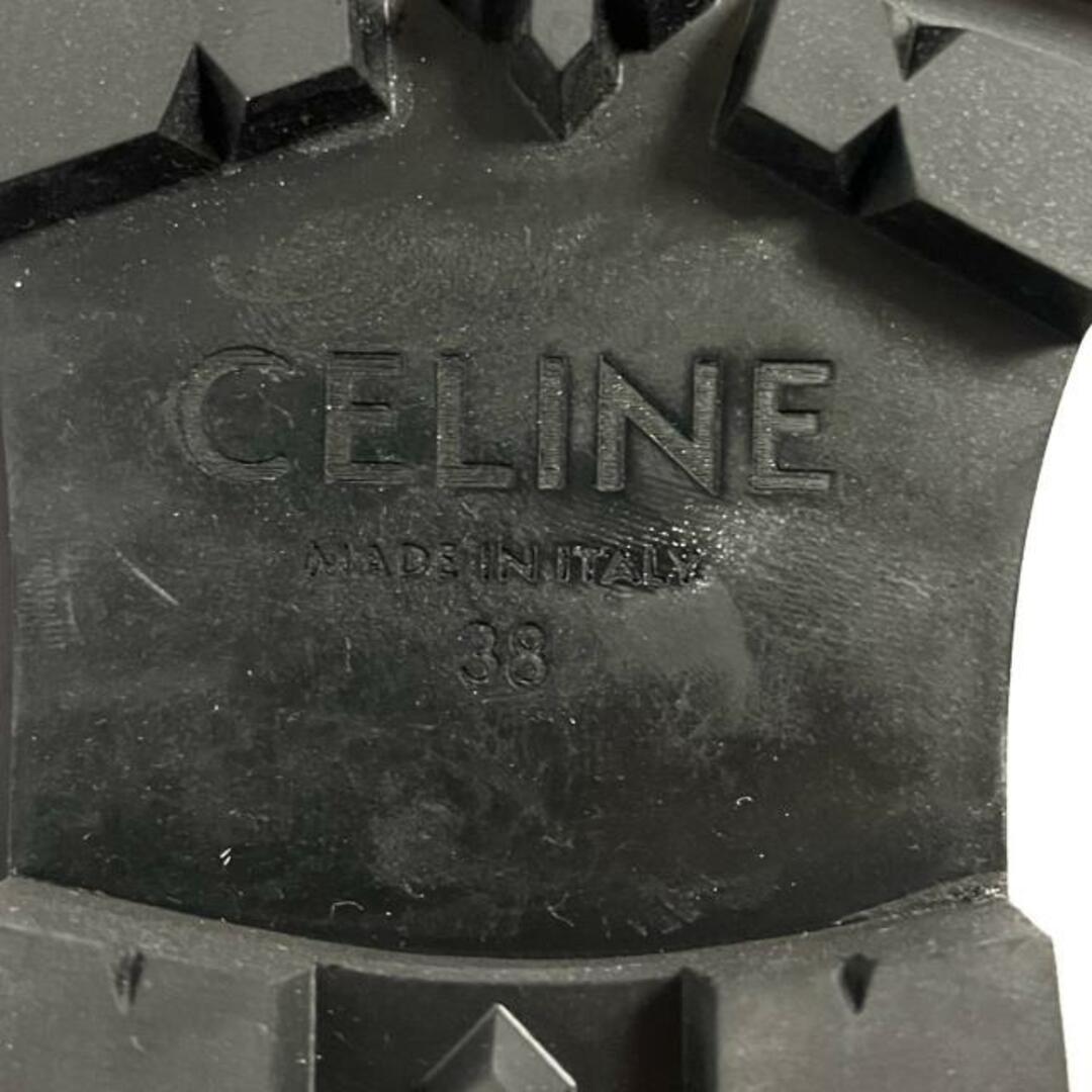 celine(セリーヌ)のCELINE(セリーヌ) ローファー 38 レディース美品  - 白 ポリッシュドブル/トリオンフチェーン/マーガレット ローファー レザー レディースの靴/シューズ(ローファー/革靴)の商品写真