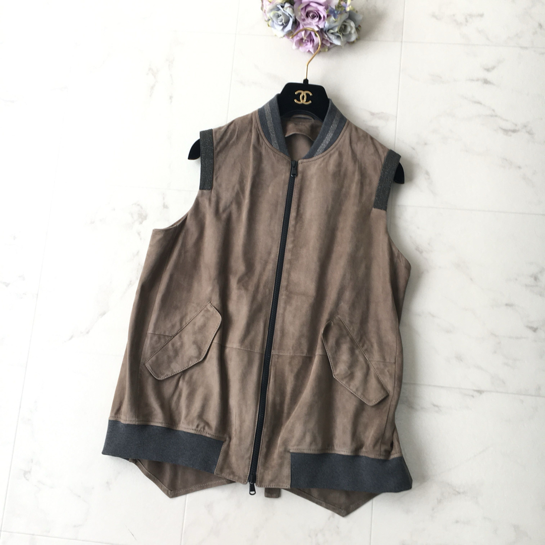 BRUNELLO CUCINELLI(ブルネロクチネリ)の美品　BRUNELLO CUCINELLI ブルネロクチネリ　モニーレ　ベスト レディースのトップス(ベスト/ジレ)の商品写真