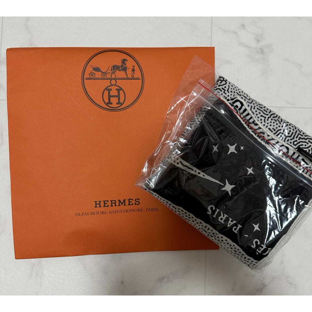 Hermes(エルメス)のHERMES  カレジェアン 《クレール・ドゥ・リュンヌ》 レディースのファッション小物(バンダナ/スカーフ)の商品写真