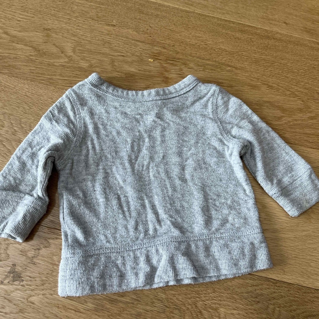 babyGAP(ベビーギャップ)のトレーナー　60cm キッズ/ベビー/マタニティのベビー服(~85cm)(トレーナー)の商品写真