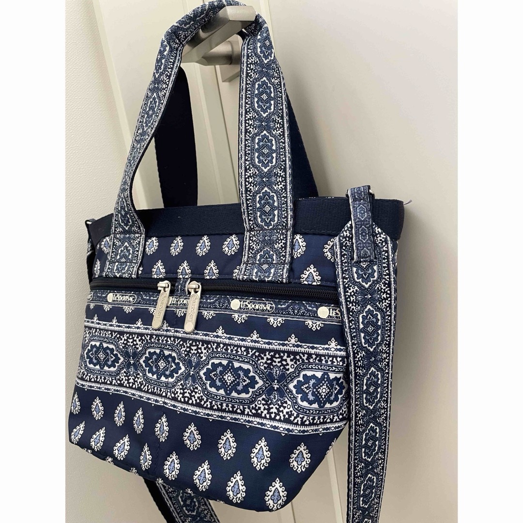 LeSportsac(レスポートサック)のレスポートサック　lesportsac ペイズリー柄　トートバッグ　ショルダー レディースのバッグ(トートバッグ)の商品写真