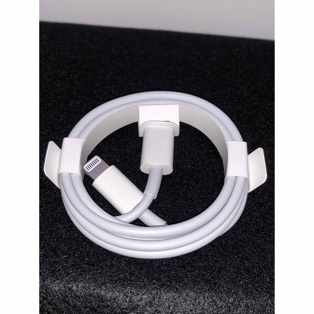 Apple(アップル)のiPhone iPad 20W USB-C AC Lightning セット スマホ/家電/カメラのスマートフォン/携帯電話(バッテリー/充電器)の商品写真