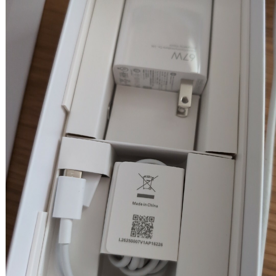 Xiaomi(シャオミ)のXiaomi Mi 11T スマートフォン ムーンライトホワイト スマホ/家電/カメラのスマートフォン/携帯電話(スマートフォン本体)の商品写真