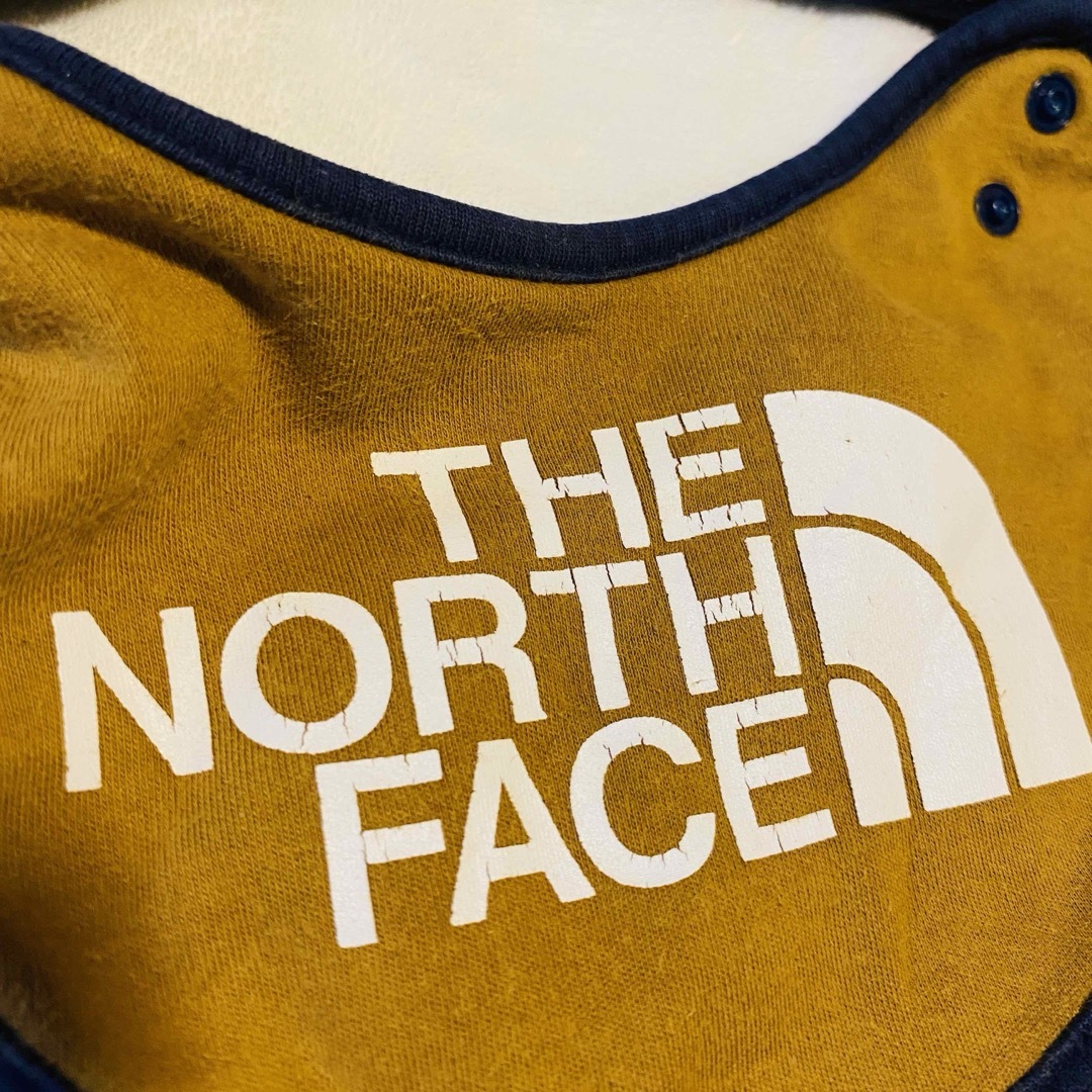 THE NORTH FACE(ザノースフェイス)のTHE NORTH FACE スタイ よだれかけ ノースフェイス 男の子 女の子 キッズ/ベビー/マタニティのこども用ファッション小物(ベビースタイ/よだれかけ)の商品写真