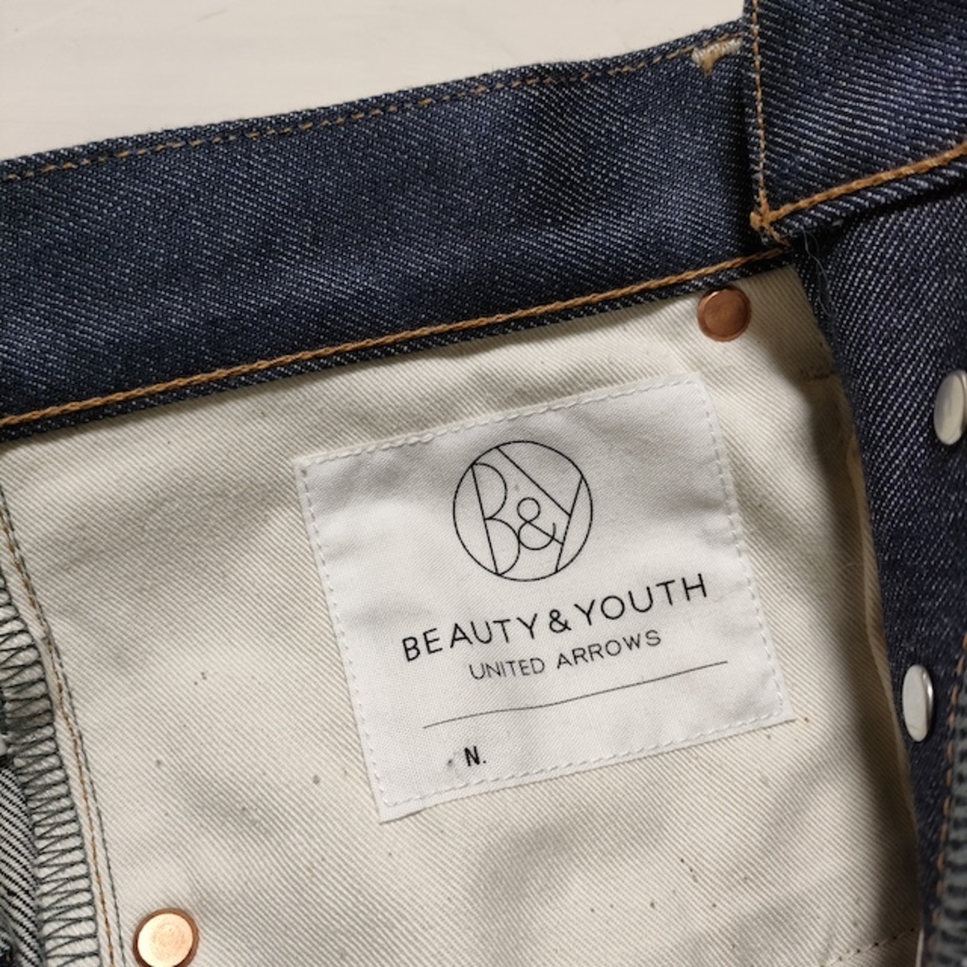 BEAUTY&YOUTH UNITED ARROWS(ビューティアンドユースユナイテッドアローズ)のBEAUTY&YOUTH センタープレス サイズ28 インディゴ染め デニムパンツ ネイビー ユニセックス ビューティ&ユース【中古】4-0315G△ レディースのパンツ(デニム/ジーンズ)の商品写真