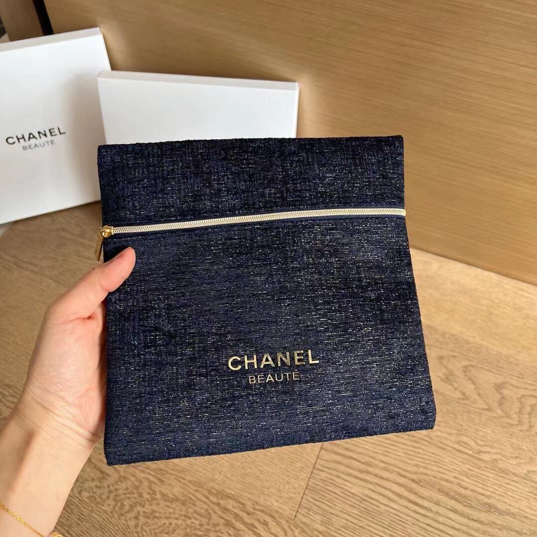 CHANEL(シャネル)のCHANEL ポーチ 収納袋 ノーベルティ ネイビー 箱付き レディースのファッション小物(ポーチ)の商品写真