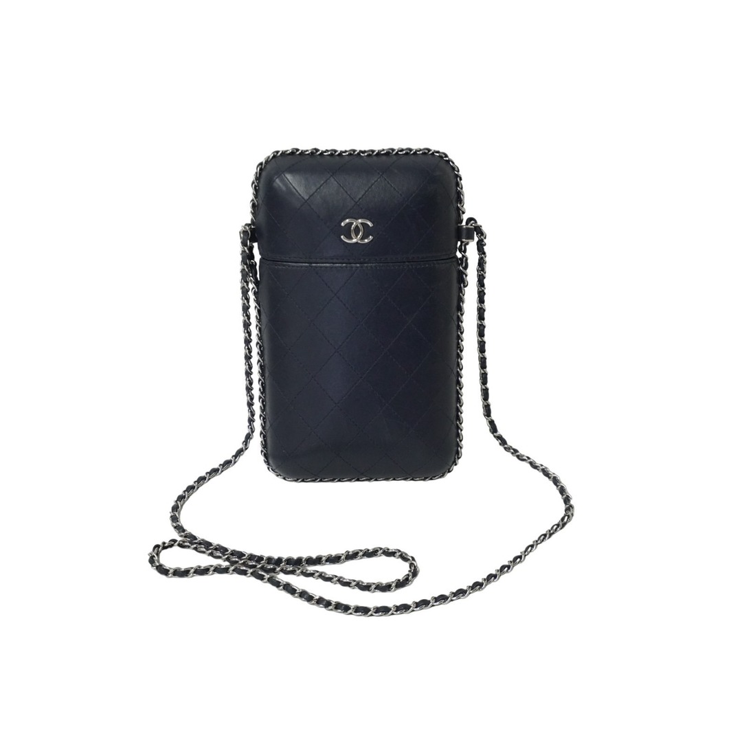 CHANEL(シャネル)のCHANEL シャネル フォンケース チェーンショルダーバッグ 25番台 ネイビー シルバー金具 美品 中古 61692 レディースのバッグ(その他)の商品写真