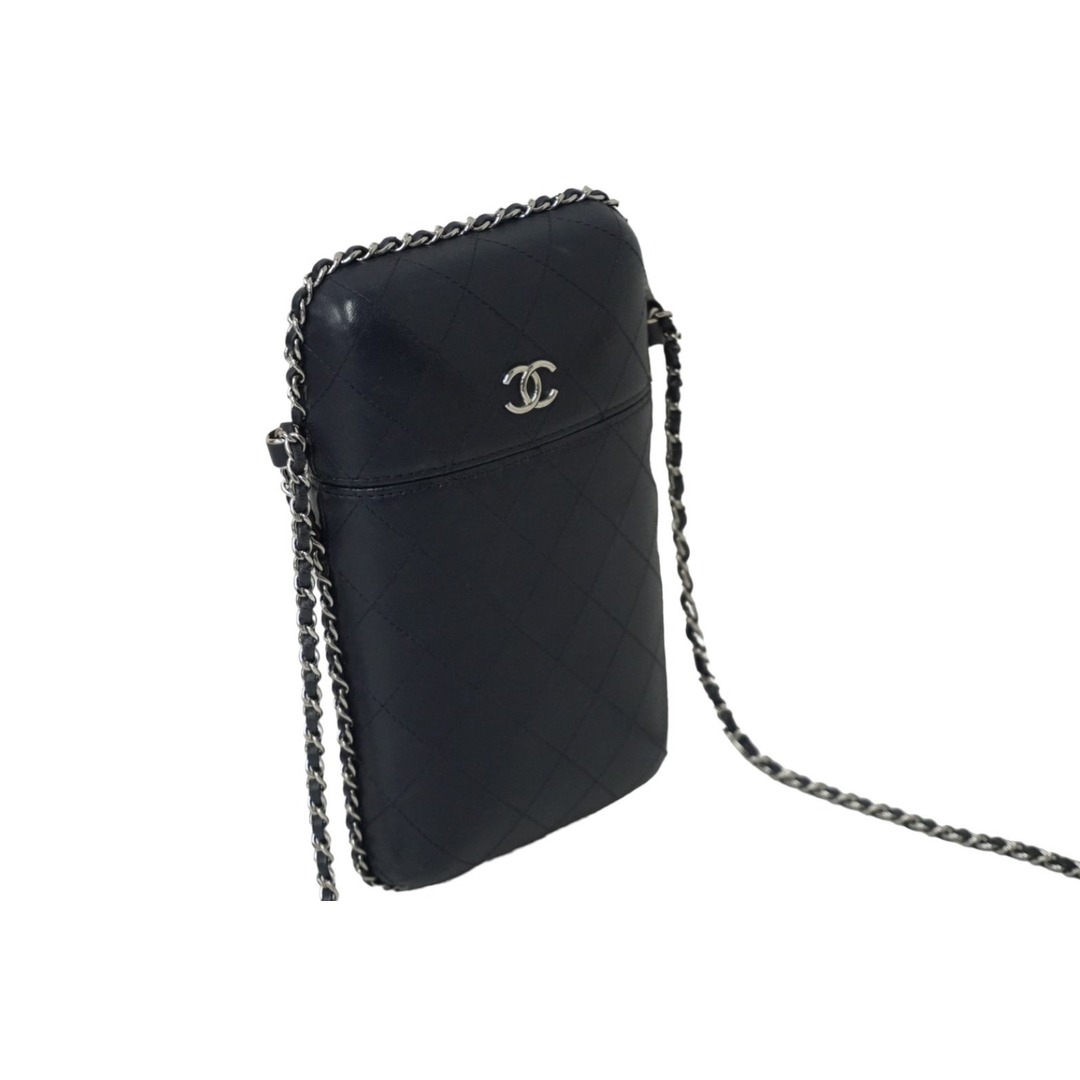 CHANEL(シャネル)のCHANEL シャネル フォンケース チェーンショルダーバッグ 25番台 ネイビー シルバー金具 美品 中古 61692 レディースのバッグ(その他)の商品写真