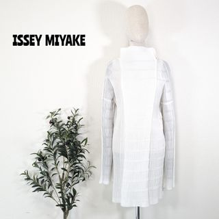 イッセイミヤケ(ISSEY MIYAKE)の★ ISSEY MIYAKE ★ 変形デザイン プリーツジャケット(その他)