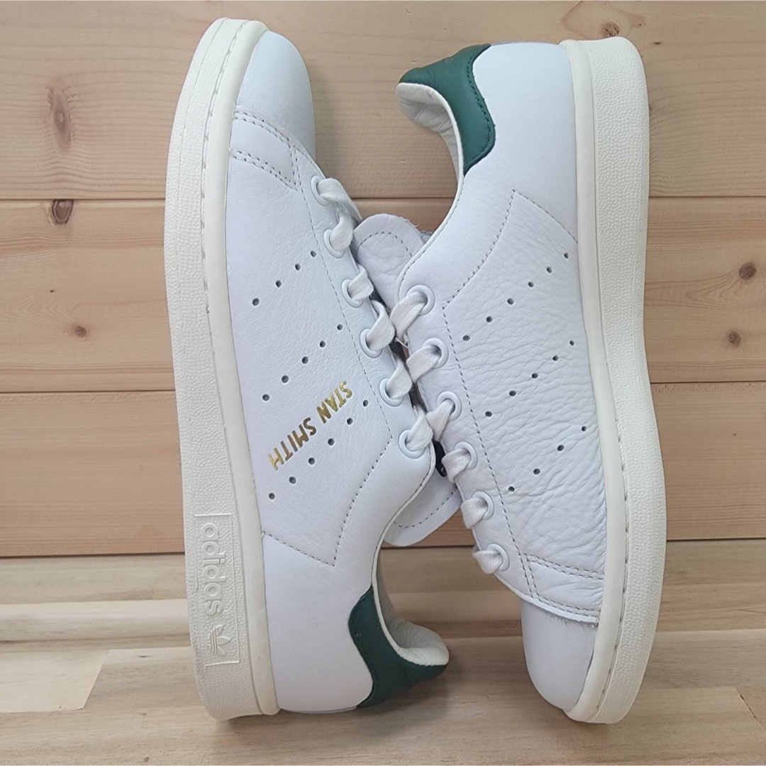 STANSMITH（adidas）(スタンスミス)のアディダス スタンスミス 本革 ホワイト／グリーン 23㎝ レディースの靴/シューズ(スニーカー)の商品写真