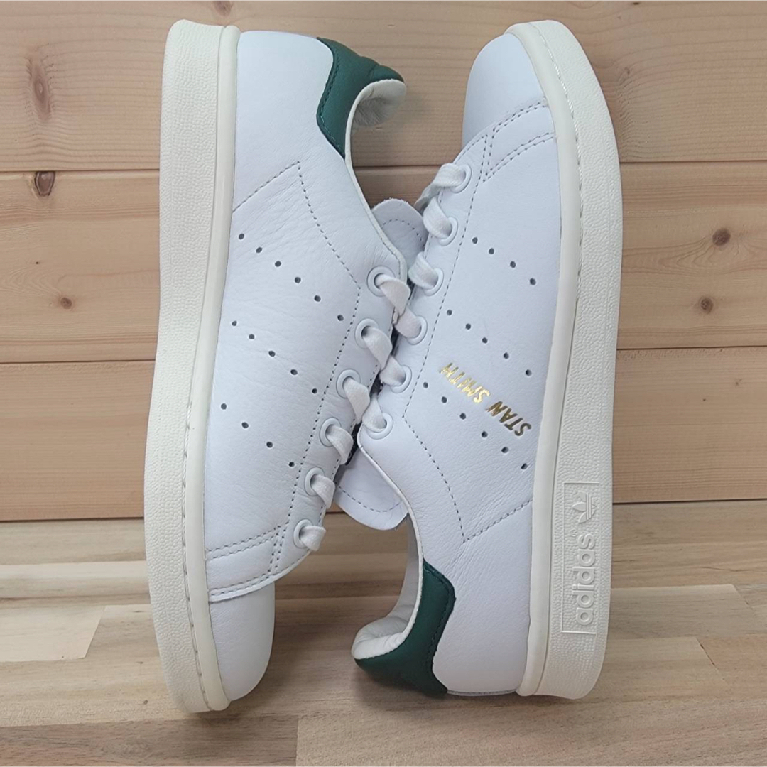 STANSMITH（adidas）(スタンスミス)のアディダス スタンスミス 本革 ホワイト／グリーン 23㎝ レディースの靴/シューズ(スニーカー)の商品写真