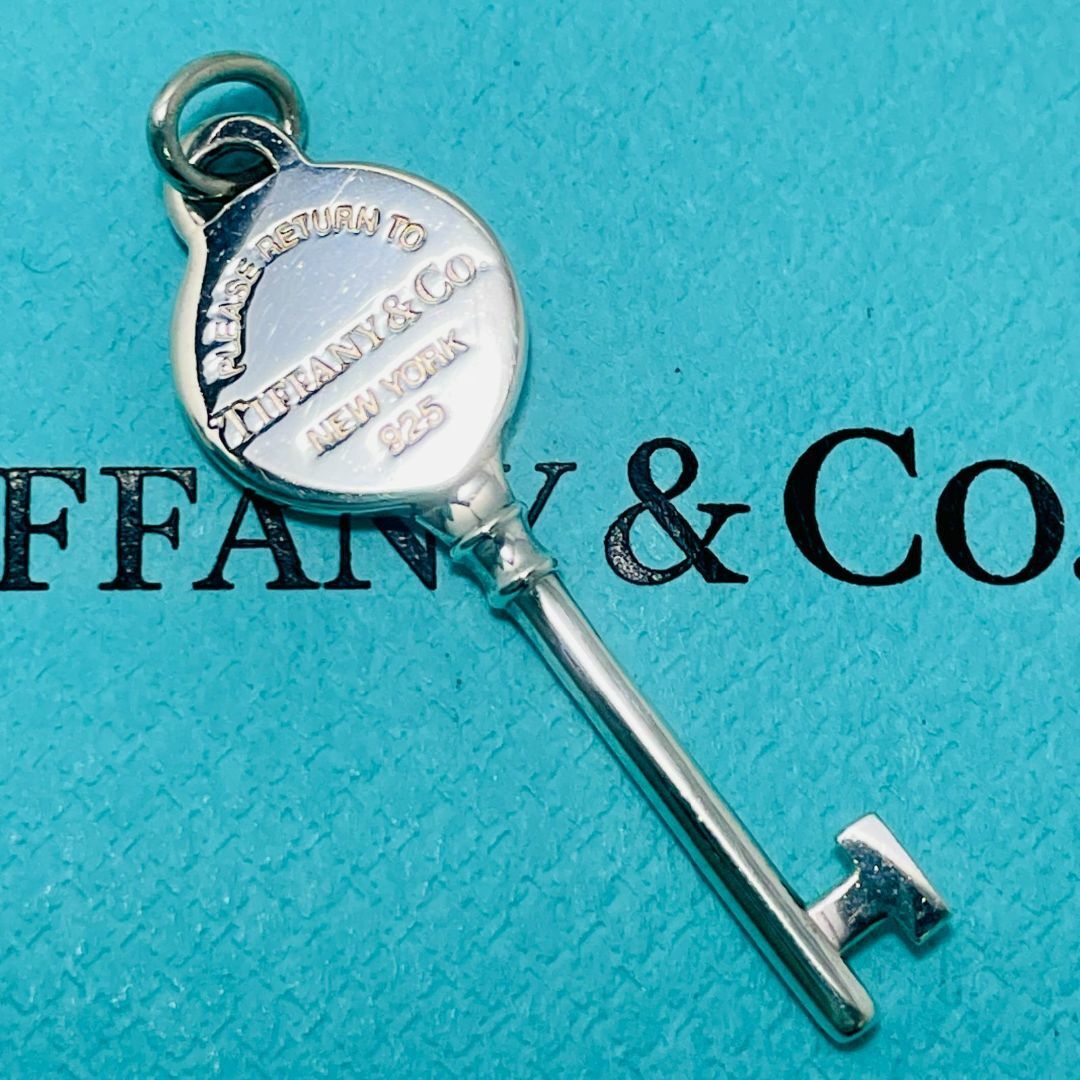 Tiffany & Co.(ティファニー)のティファニー ラウンド キー チャーム リターントゥ ネックレストップ ★857 レディースのアクセサリー(チャーム)の商品写真