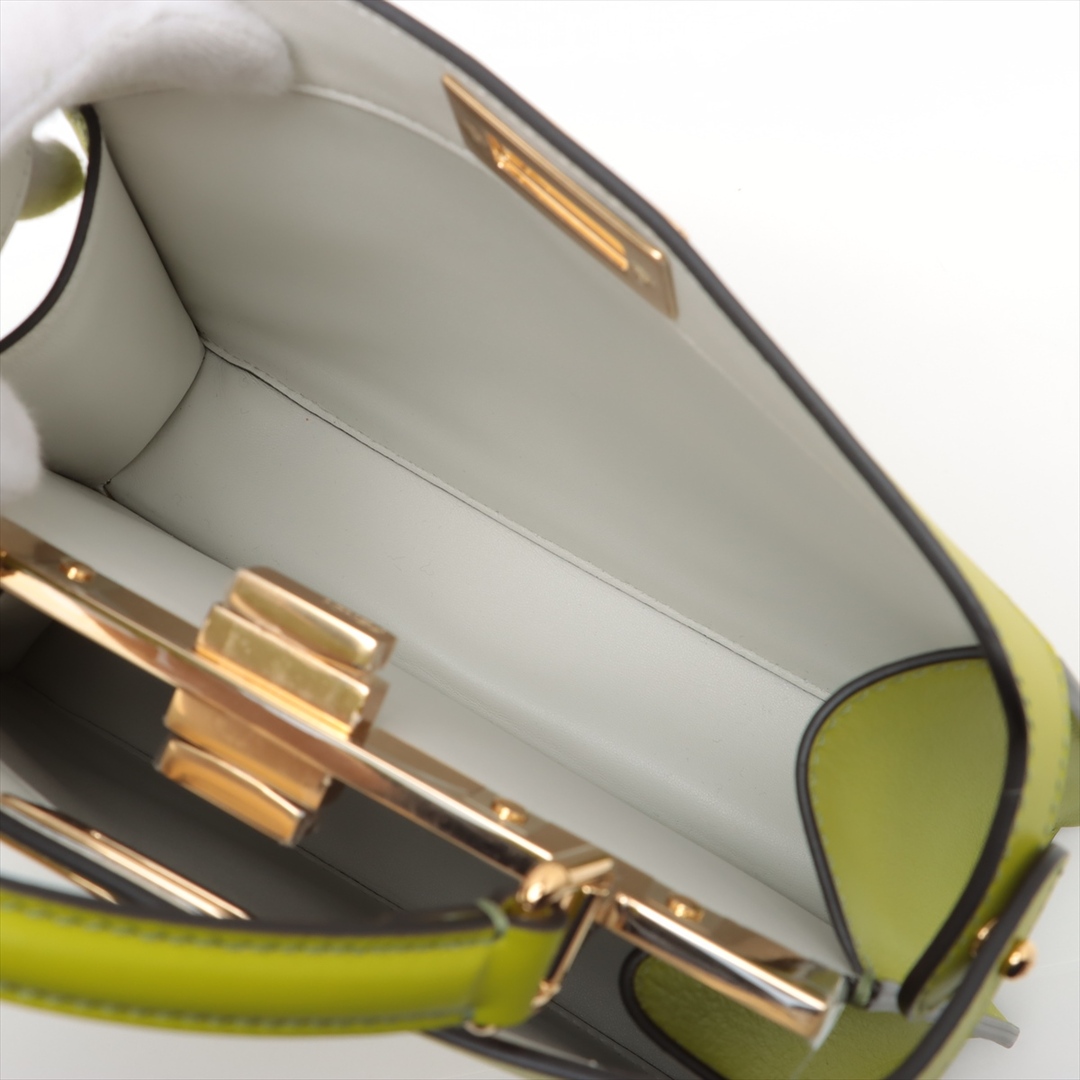 FENDI(フェンディ)のフェンディ ピーカブー アイシーユー スモール レザー  グリーン レディ レディースのバッグ(ハンドバッグ)の商品写真