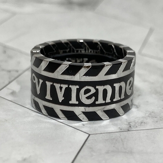 ヴィヴィアンウエストウッド(Vivienne Westwood)のヴィヴィアン　ジャシンダリング　シルバー×ブラック(リング(指輪))