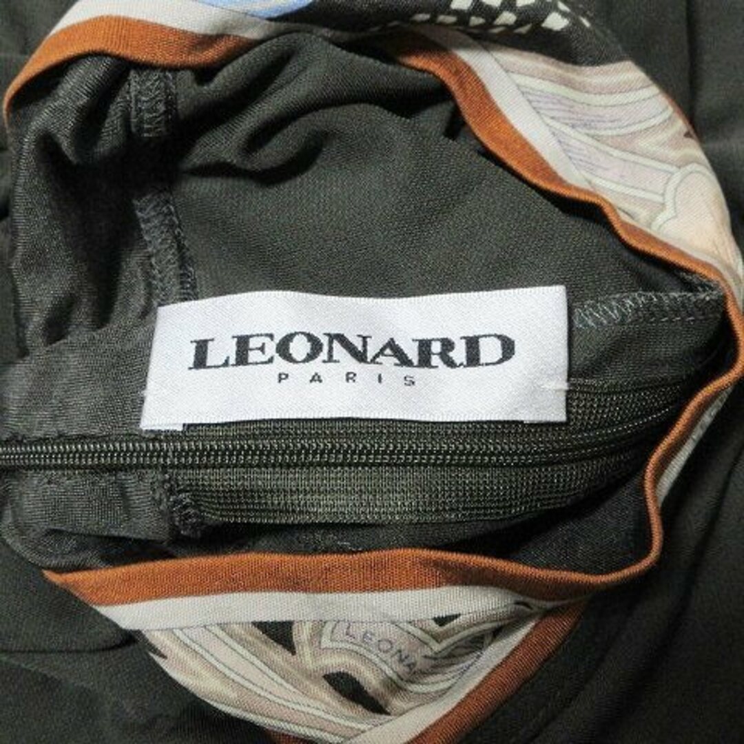 LEONARD(レオナール)のレオナール ハイネック 7分袖 カットソー 44 XL相当 カーキ IBO49 レディースのトップス(カットソー(長袖/七分))の商品写真