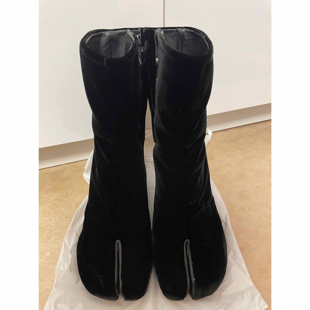 Maison Martin Margiela(マルタンマルジェラ)のmargiela tabi boots ベロア生地　サイズ37 レディースの靴/シューズ(ブーツ)の商品写真