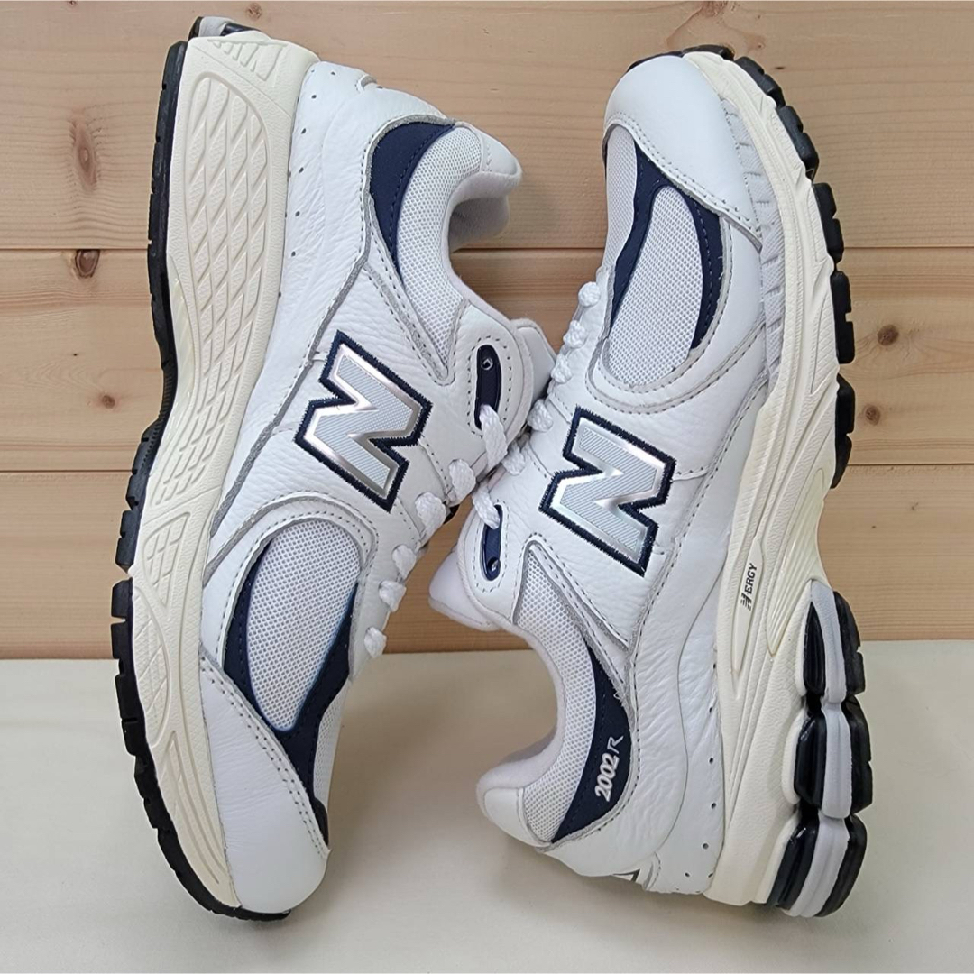 New Balance(ニューバランス)のニューバランス M2002RHQ ホワイト/ネイビー 24.5㎝ レディースの靴/シューズ(スニーカー)の商品写真