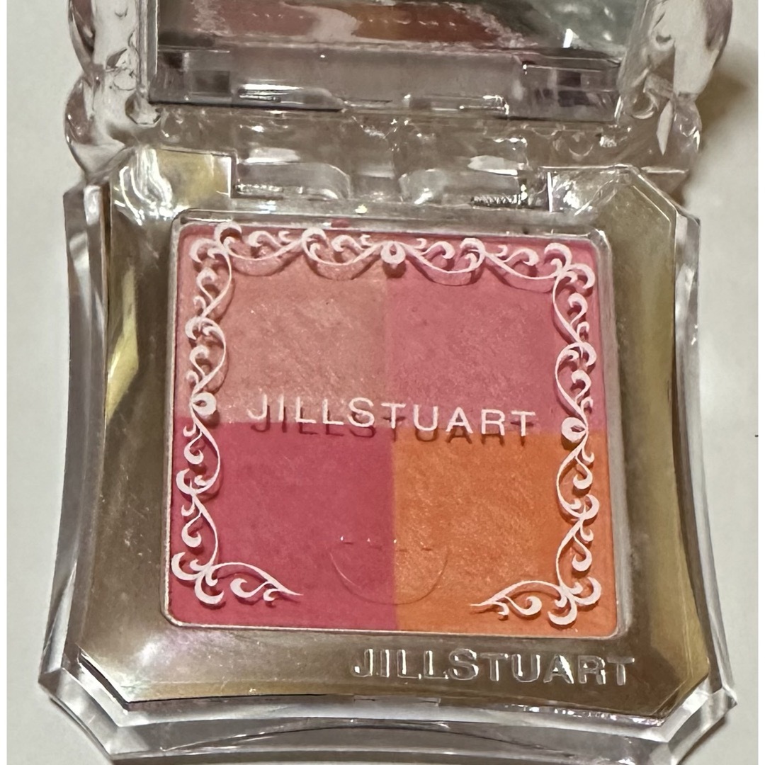 JILLSTUART(ジルスチュアート)のジルスチュアート ミックスブラッシュコンパクト N  02 限定デザイン コスメ/美容のベースメイク/化粧品(チーク)の商品写真