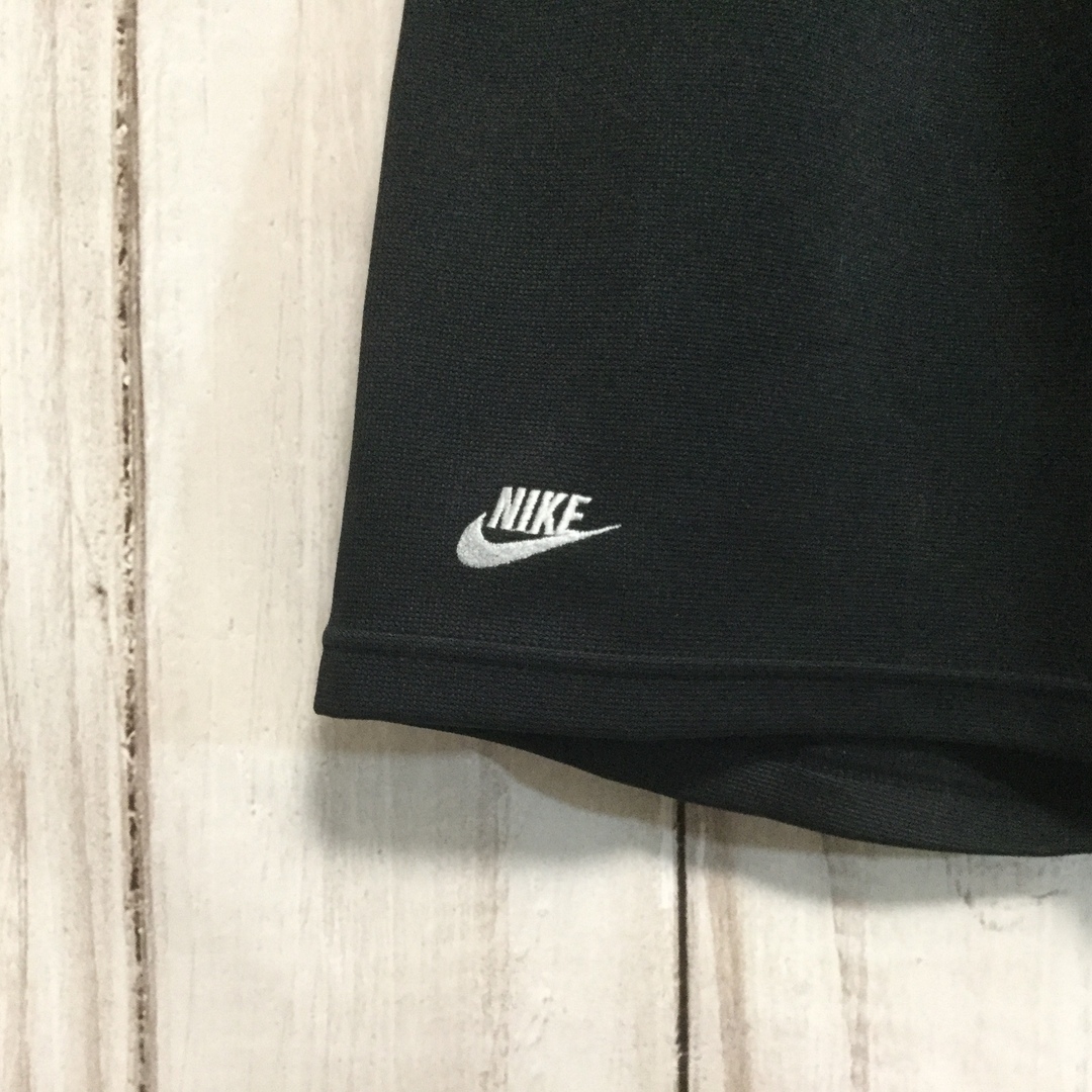 NIKE(ナイキ)の【ナイキ ハーフパンツ】90s ロゴ刺繍 銀タグ XL 黒 NIKE 古着 メンズのパンツ(ショートパンツ)の商品写真