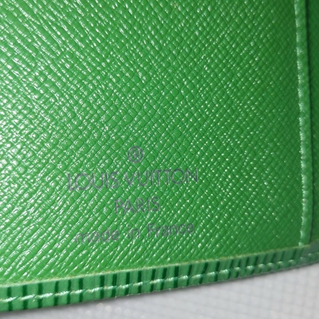 LOUIS VUITTON(ルイヴィトン)のLOUIS VUITTON ルイヴィトン　エピ　緑　二つ折り財布　ガマ口 レディースのファッション小物(財布)の商品写真