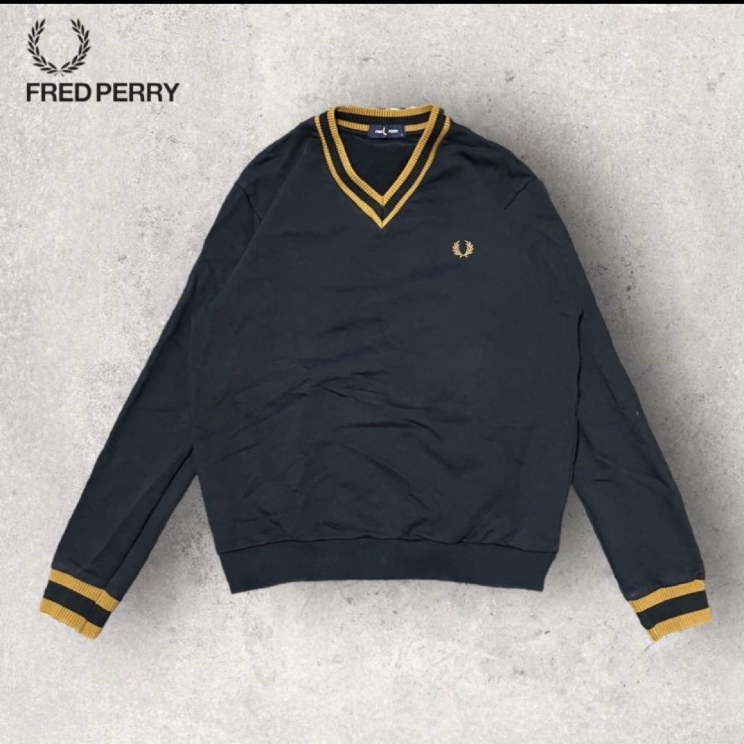 FRED PERRY(フレッドペリー)のフレッドペリー　スウェット　男女兼用　お洒落　古着 メンズのトップス(スウェット)の商品写真