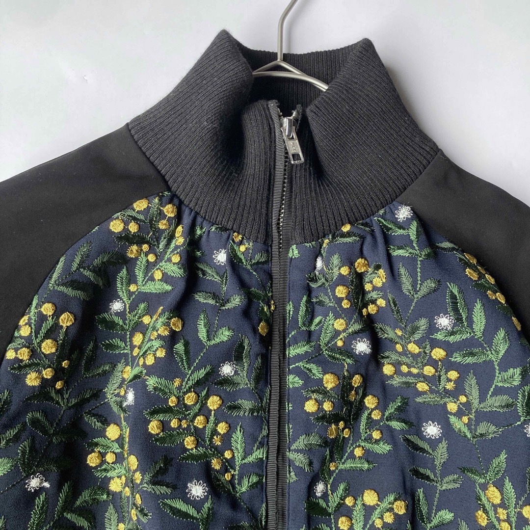 LOKITHO(ロキト)のLokitho ロキト　ミモザ　刺繍　ブルゾン レディースのジャケット/アウター(ブルゾン)の商品写真