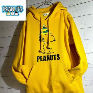 PEANUTSピーナッツ　SNOOPYスヌーピー　プルオーバーパーカーM