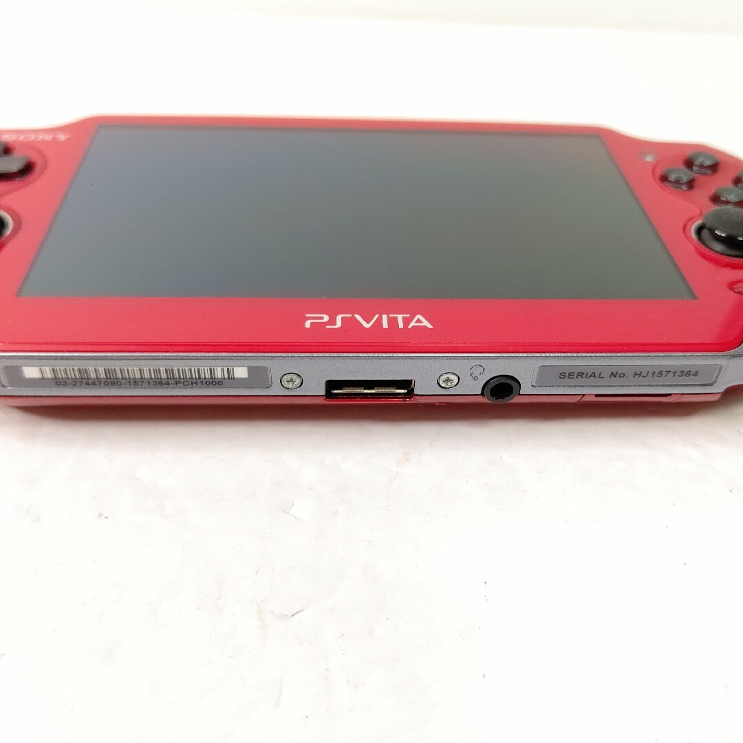 PlayStation Vita(プレイステーションヴィータ)のソニー　PSvita pch1000 コズミックレッド　極美品　ゲーム機 エンタメ/ホビーのゲームソフト/ゲーム機本体(携帯用ゲーム機本体)の商品写真