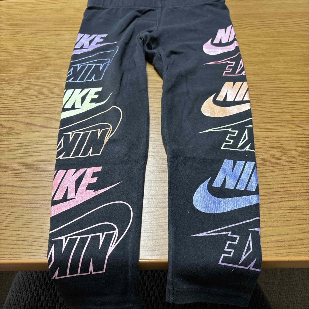 NIKE(ナイキ)のNIKE レギンス パンツ キッズ/ベビー/マタニティのキッズ服女の子用(90cm~)(パンツ/スパッツ)の商品写真