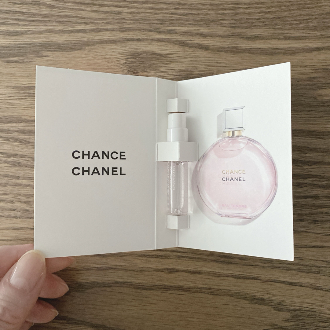 CHANEL(シャネル)のシャネル　チャンス　オータンドゥル　オードゥ　パルファム　サンプル　1.5ml コスメ/美容の香水(香水(女性用))の商品写真