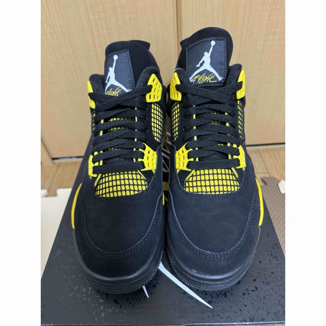 Jordan Brand（NIKE）(ジョーダン)のNike Air Jordan 4 Retro "Thunder"(2023) メンズの靴/シューズ(スニーカー)の商品写真