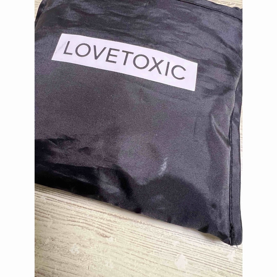 lovetoxic(ラブトキシック)のラブトキ／エコバッグ／携帯バッグ／ナイロン／黒／大きめ レディースのバッグ(エコバッグ)の商品写真