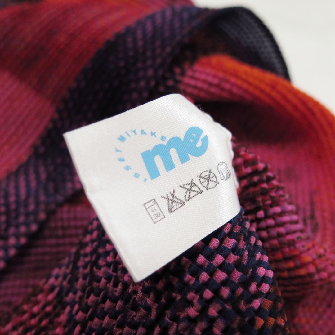 ISSEY MIYAKE(イッセイミヤケ)のme ISSEY MIYAKE ミー イッセイミヤケ チェック プリーツ トップ レディースのトップス(カットソー(長袖/七分))の商品写真