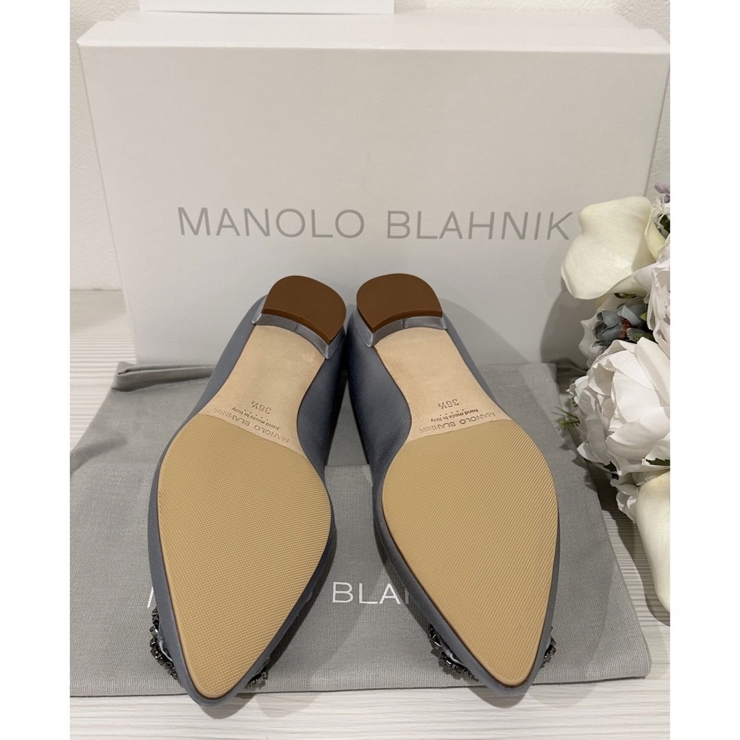 MANOLO BLAHNIK(マノロブラニク)の◆新品未使用正規品◆マノロブラニク　ハンギシフラット　ライトブルー　36 レディースの靴/シューズ(ハイヒール/パンプス)の商品写真