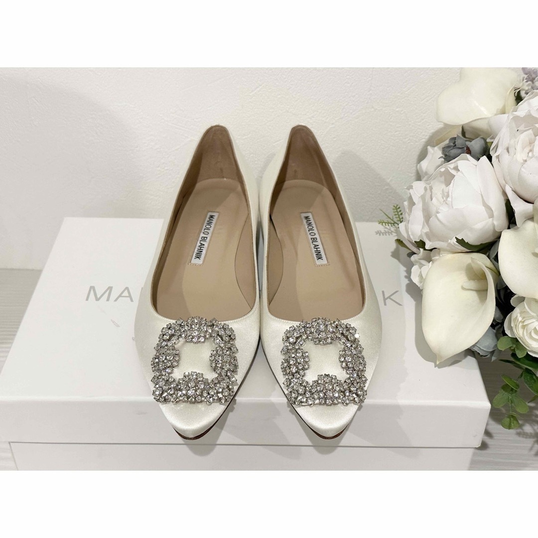 MANOLO BLAHNIK(マノロブラニク)の◆新品未使用正規品◆マノロブラニク　ハンギシ　ホワイト レディースの靴/シューズ(ハイヒール/パンプス)の商品写真