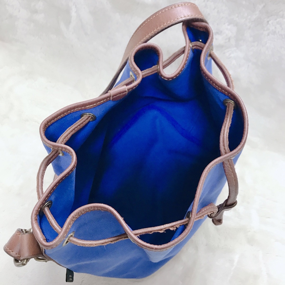 Brady - 美品 Brady 巾着 レザー ショルダーバッグ タッセル 斜め掛 Brady - 美品 Brady 巾着 レザー ショルダーバッグ タッセル 斜め掛