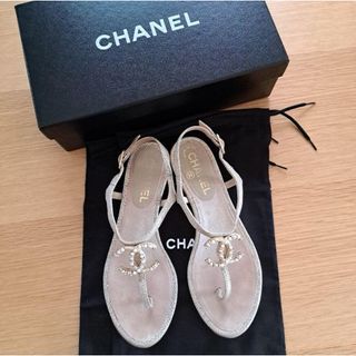 CHANEL ビジュートングサンダル