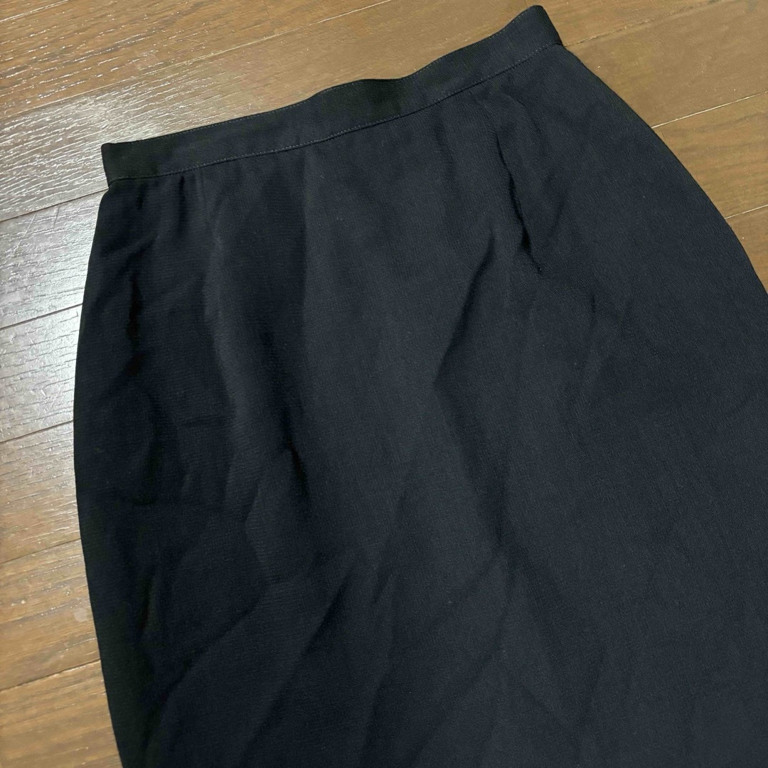 U by ungaro(ユーバイウンガロ)のUNGARO ウンガロ❗️タイトスカート　ひざ丈　毛100％　薄地　春　9号 レディースのスカート(ひざ丈スカート)の商品写真