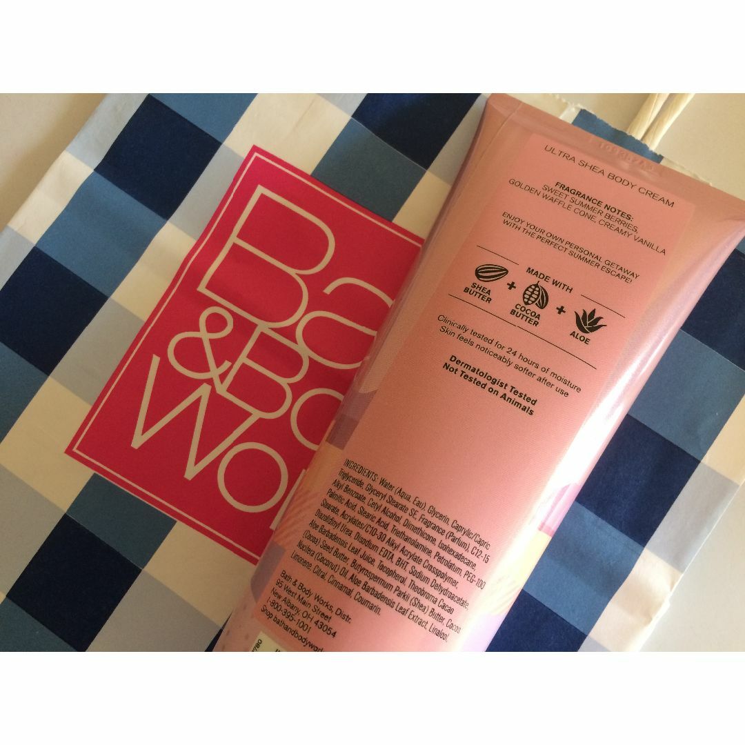 Bath & Body Works(バスアンドボディーワークス)のBB0159  BERRY WAFFLE CONE Body Cream コスメ/美容のボディケア(ボディクリーム)の商品写真