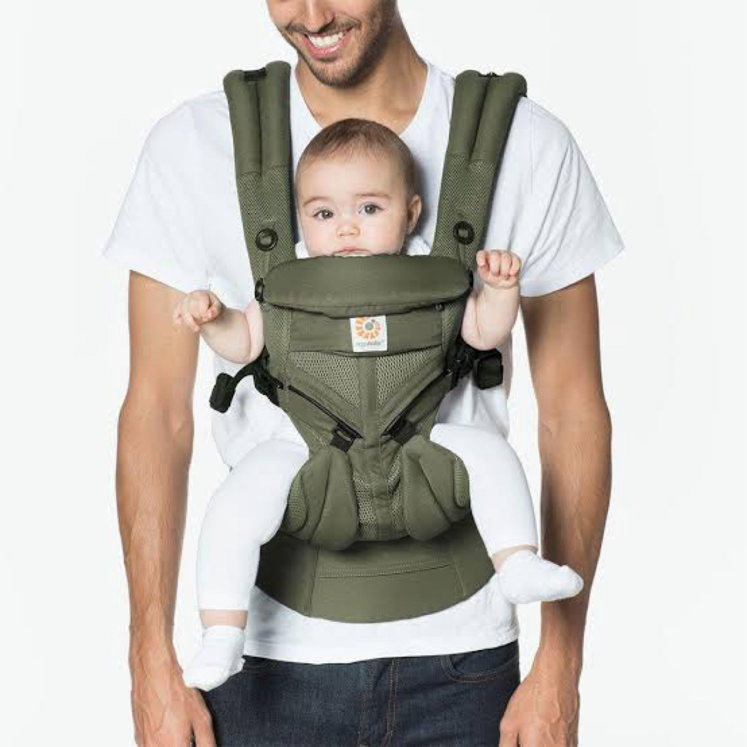 Ergobaby(エルゴベビー)のエルゴベビー　オムニ360クールエアメッシュ キッズ/ベビー/マタニティの外出/移動用品(抱っこひも/おんぶひも)の商品写真