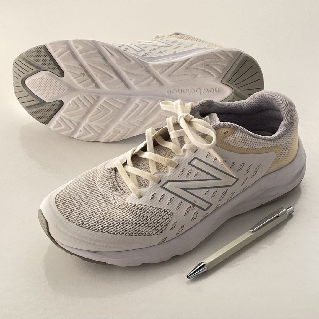 New Balance(ニューバランス)のニューバランス　ローカットスニーカー　ホワイト メンズの靴/シューズ(スニーカー)の商品写真