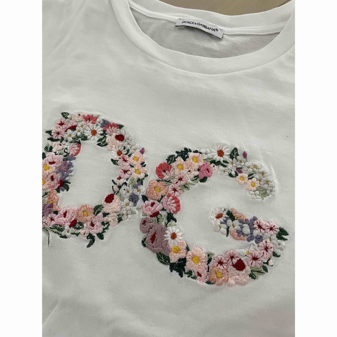 DOLCE&GABBANA(ドルチェアンドガッバーナ)のドルチェ&ガッバーナ　Tシャツ　7/8 キッズ/ベビー/マタニティのキッズ服女の子用(90cm~)(Tシャツ/カットソー)の商品写真