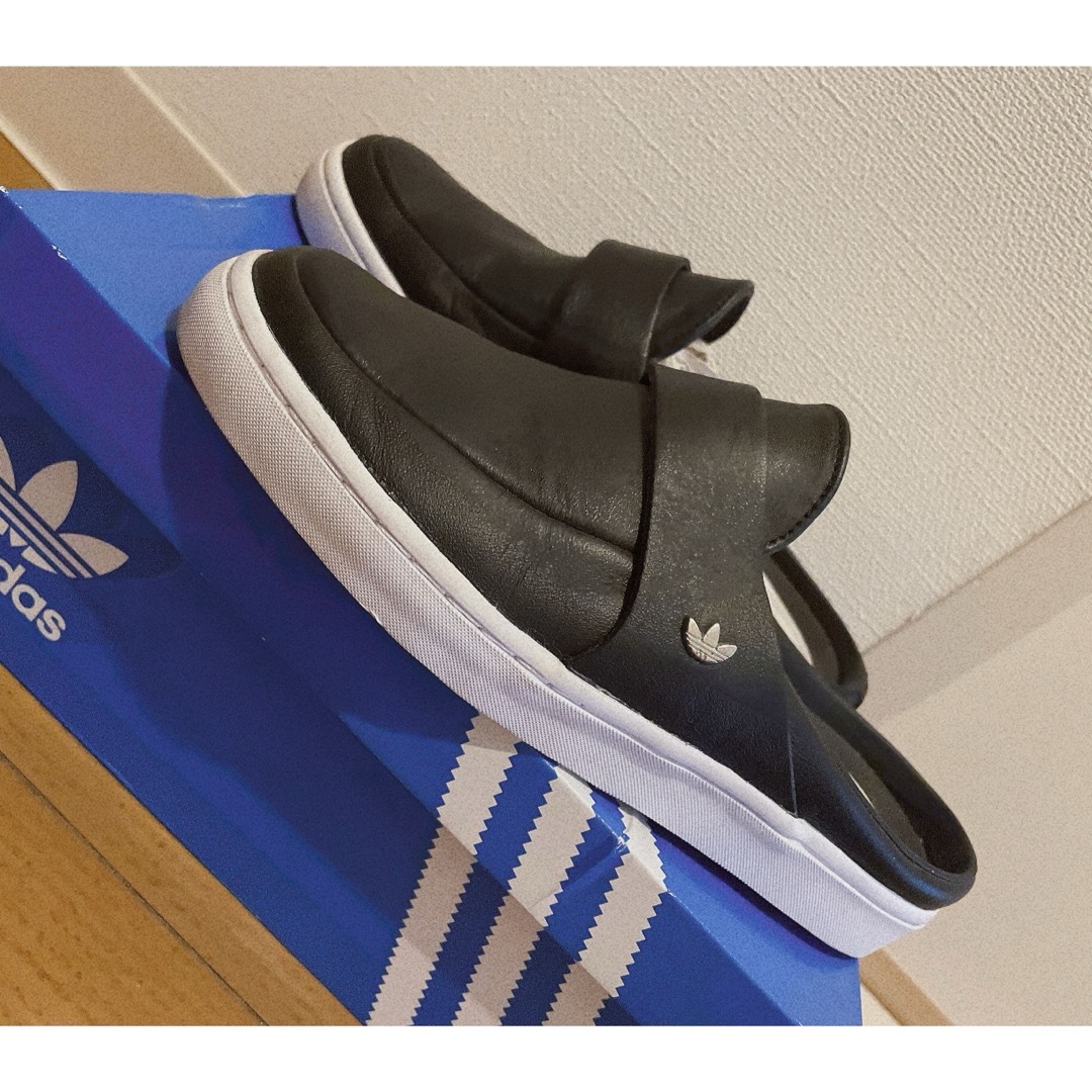 adidas(アディダス)のアディダス/スニーカー/スリッポン/サンダル レディースの靴/シューズ(スリッポン/モカシン)の商品写真