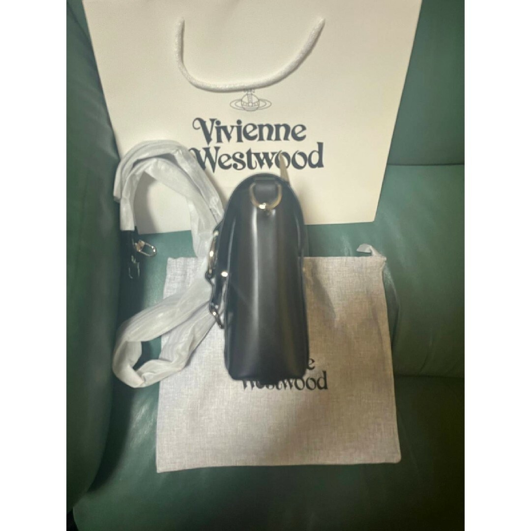 Vivienne Westwood(ヴィヴィアンウエストウッド)のヴィヴィアンウェストウッドショルダーバッグ　ショップ袋、保存袋付き レディースのバッグ(ショルダーバッグ)の商品写真