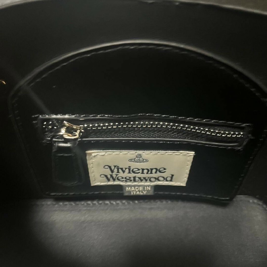 Vivienne Westwood(ヴィヴィアンウエストウッド)のヴィヴィアンウェストウッドショルダーバッグ　ショップ袋、保存袋付き レディースのバッグ(ショルダーバッグ)の商品写真