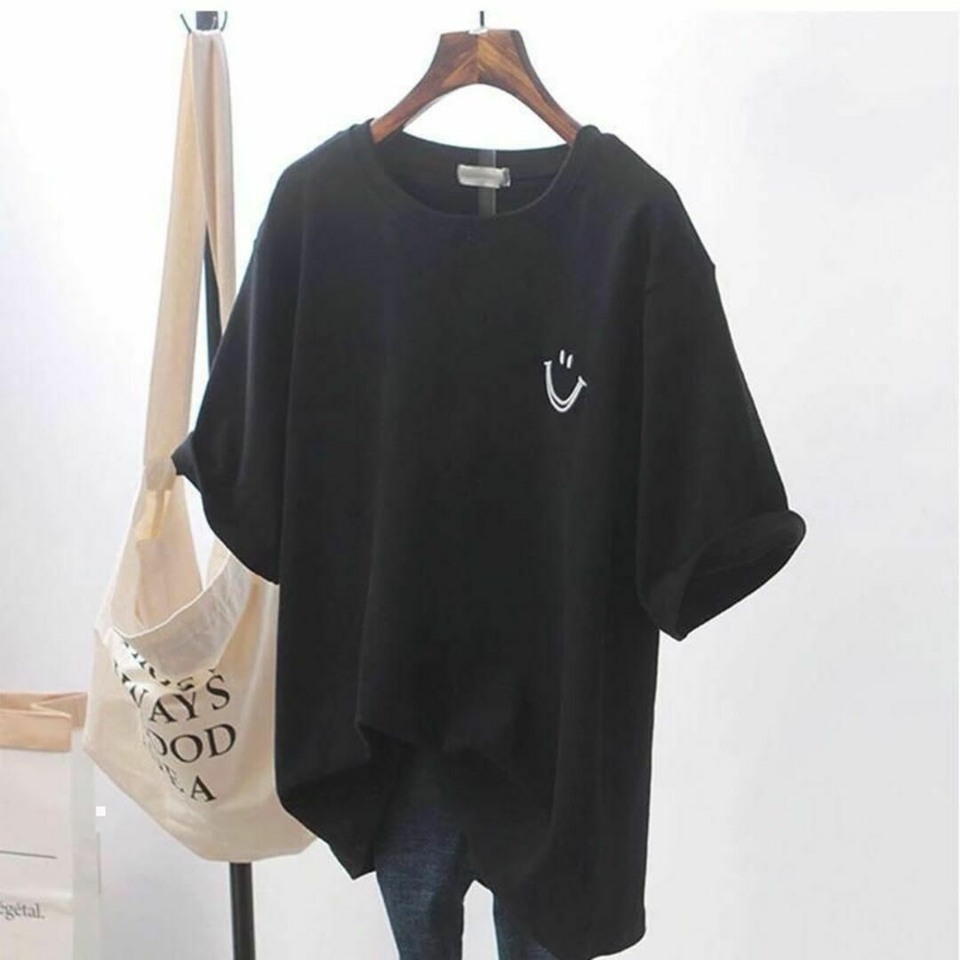 ブラック　XL　スマイルプリントTシャツ　半袖　ゆるTシャツ レディースのトップス(Tシャツ(半袖/袖なし))の商品写真