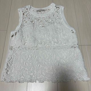 ザラ(ZARA)のZARA ホワイトレース　トップス(カットソー(半袖/袖なし))