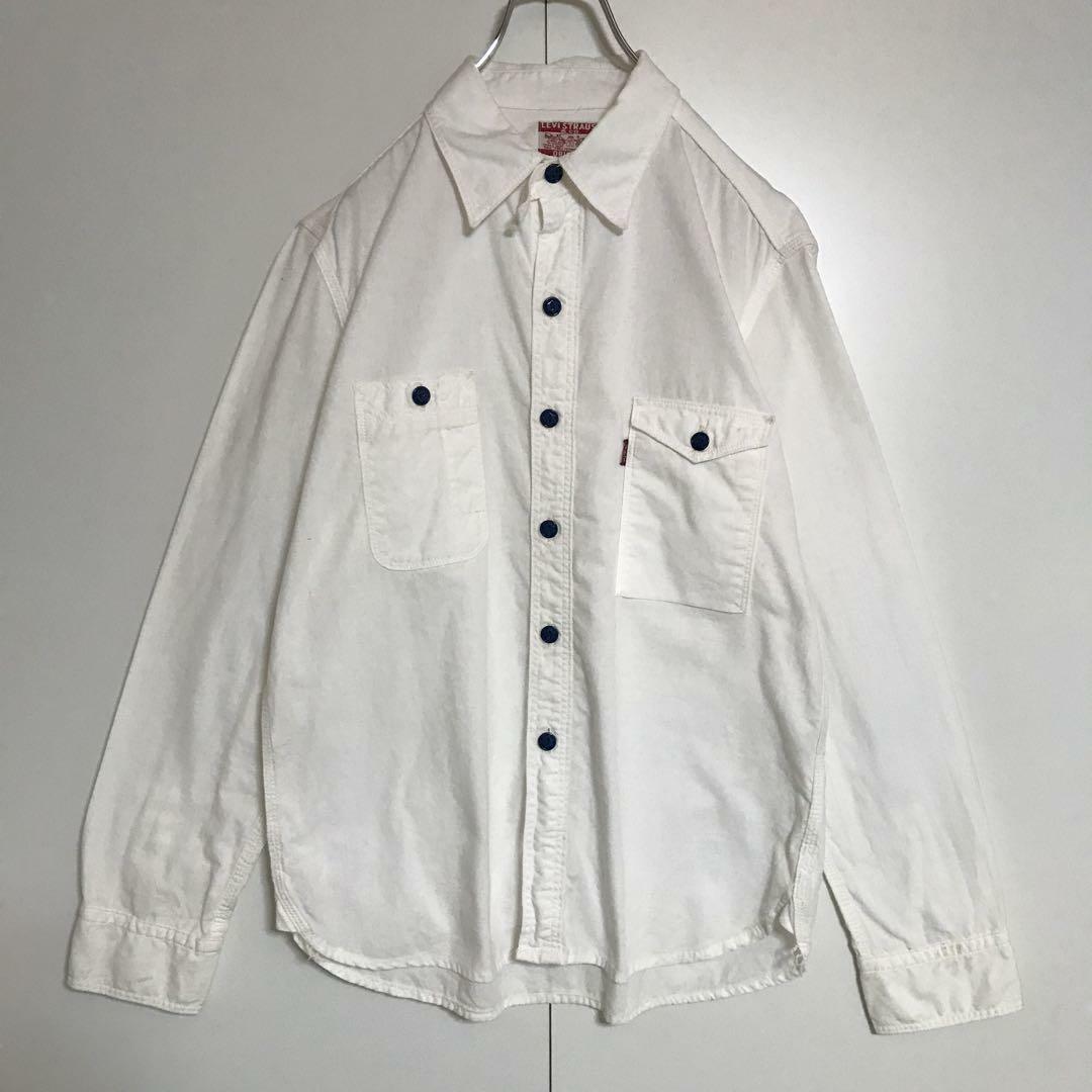 Levi's(リーバイス)の【ヴィンテージ】リーバイス　ロゴ入り長袖シャツ　白　レッドタブ　E1119 メンズのトップス(シャツ)の商品写真